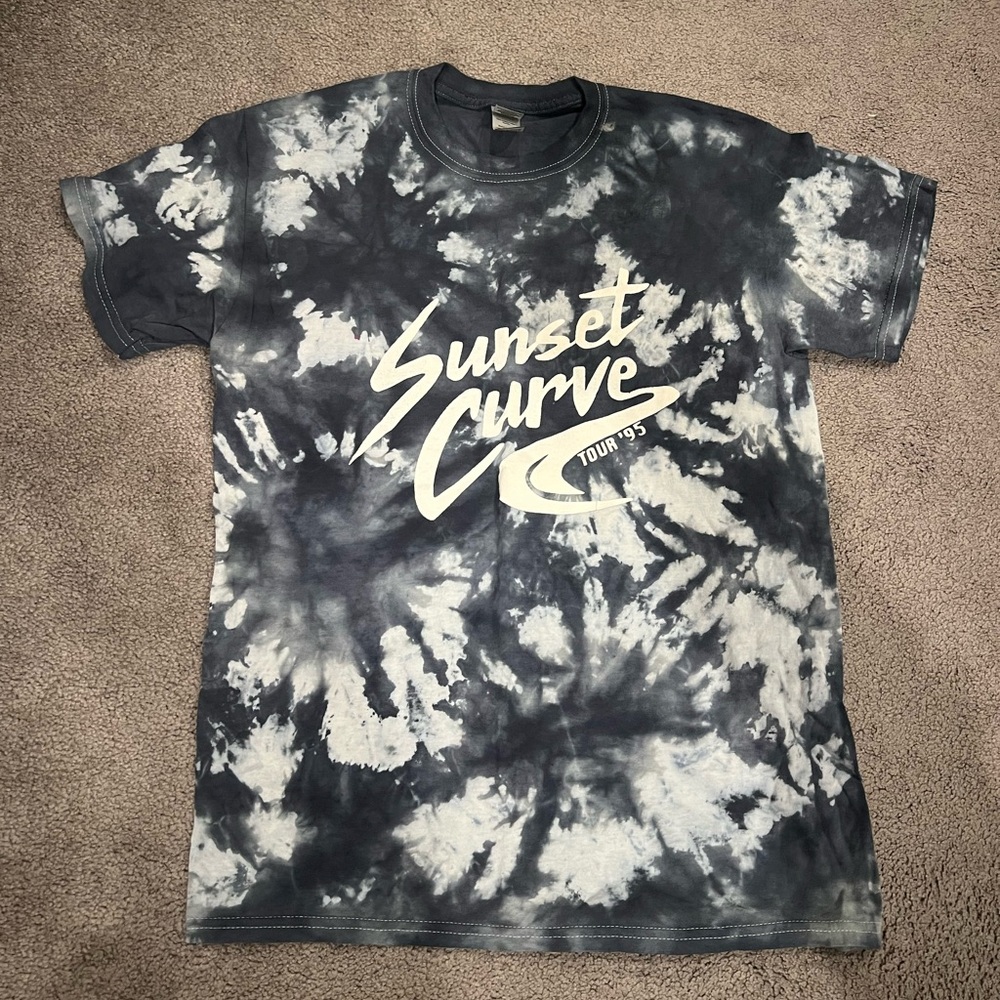 Netflix Julie and the Phantoms Black and White Tie-Dye T-Shirt